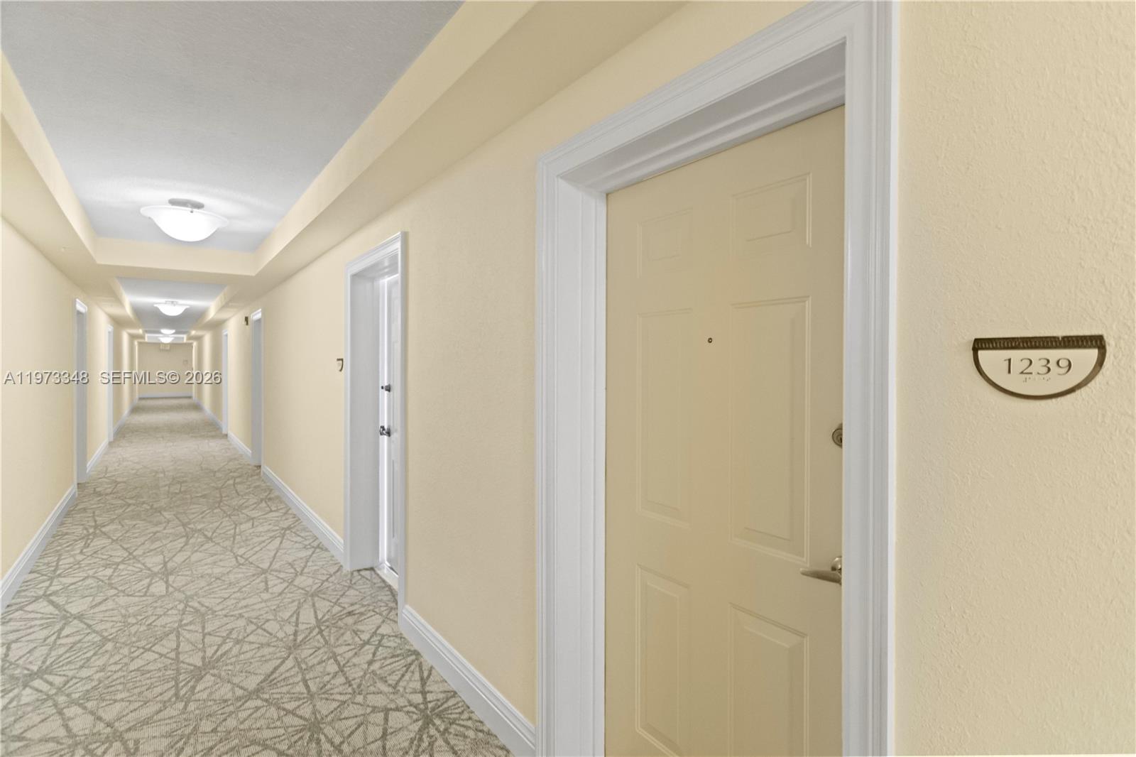 WAVE CONDO - Residential