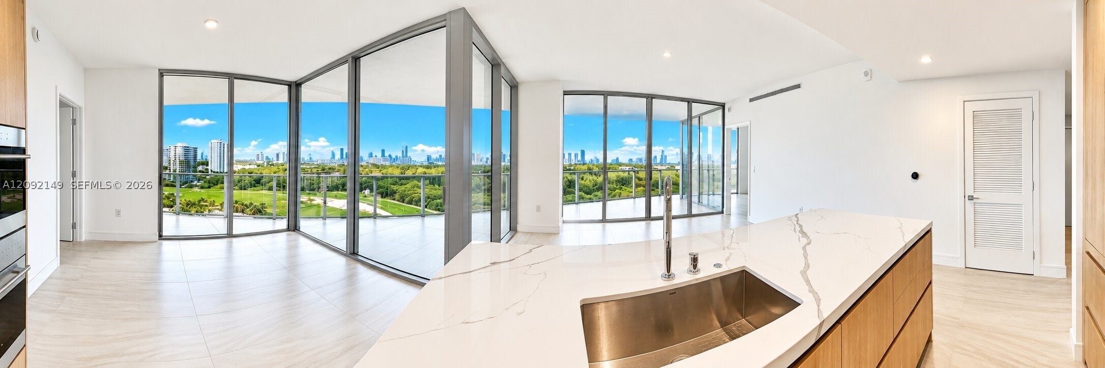 2411 LAGUNA CIR 1111