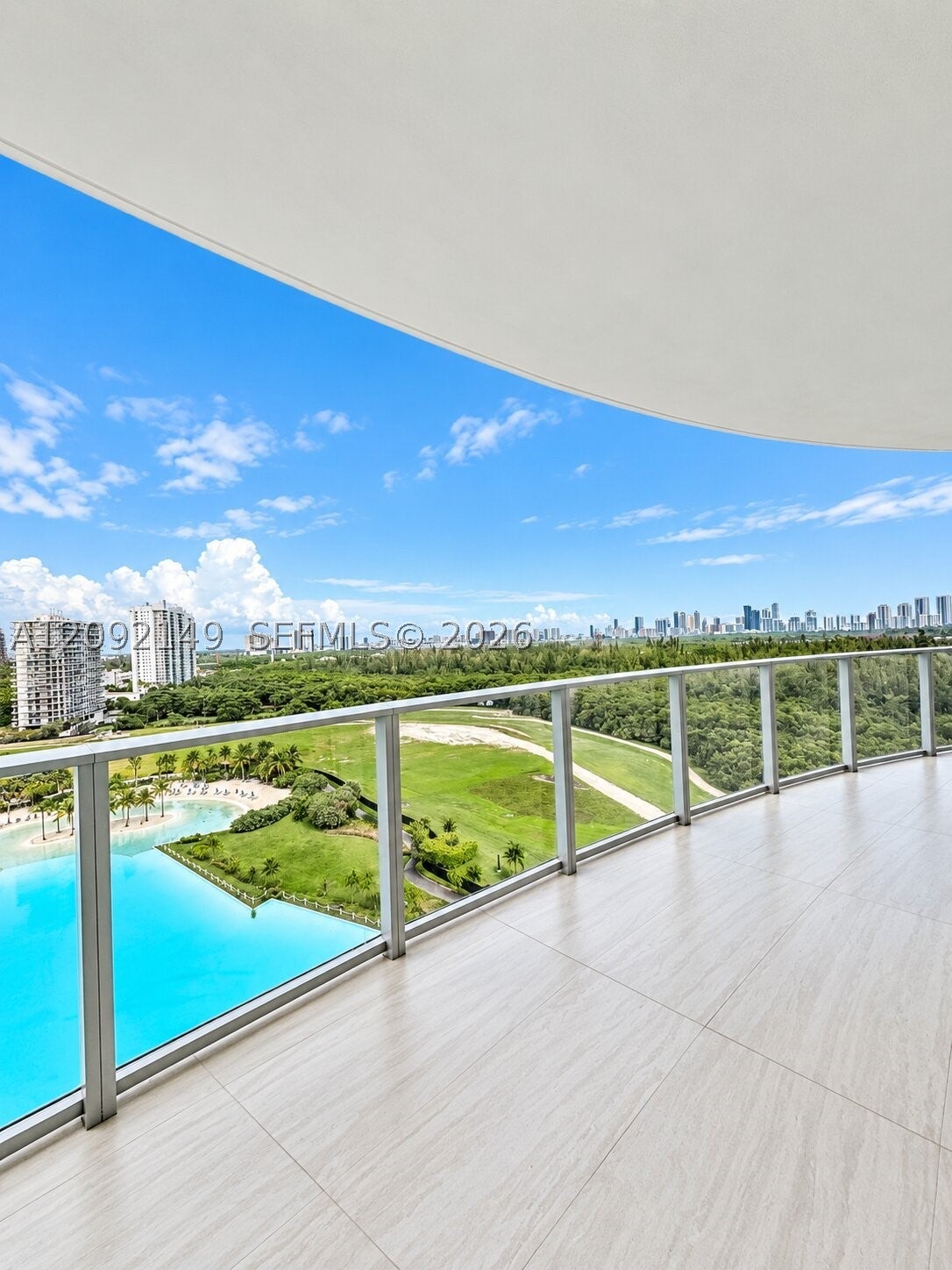 2411 LAGUNA CIR 1111