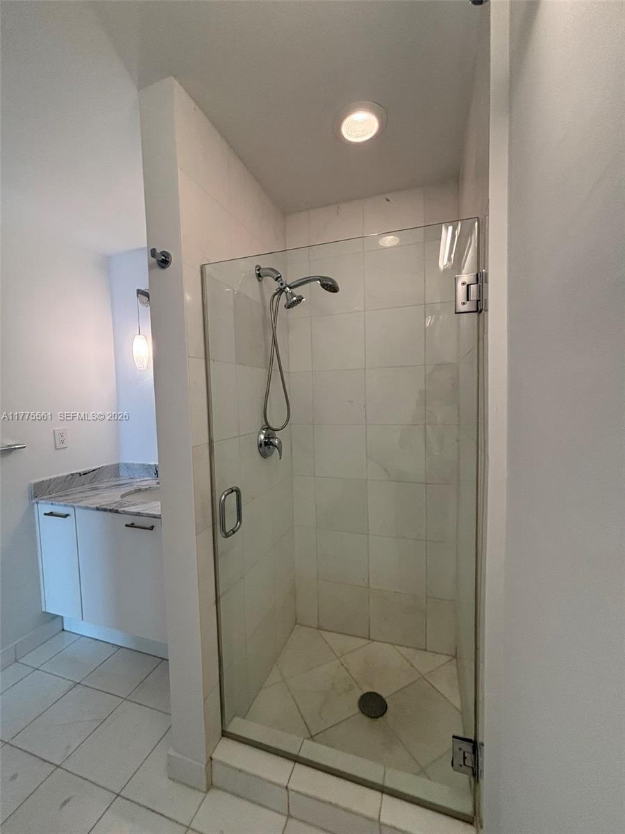 THE MERIDIAN CONDO - Residential