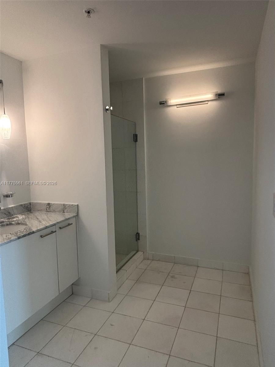 THE MERIDIAN CONDO - Residential