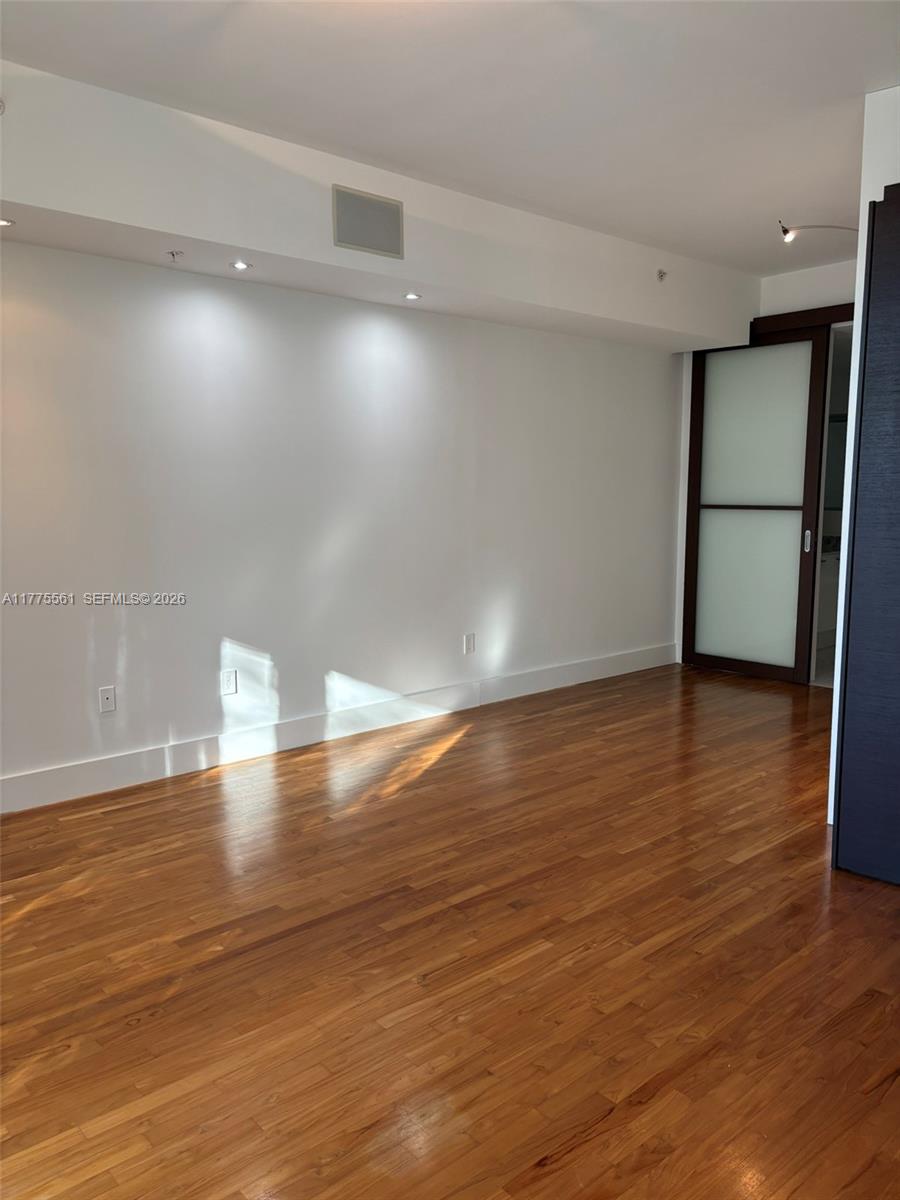 THE MERIDIAN CONDO - Residential