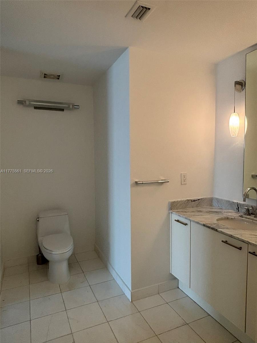 THE MERIDIAN CONDO - Residential