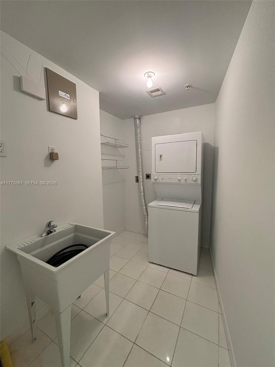 THE MERIDIAN CONDO - Residential