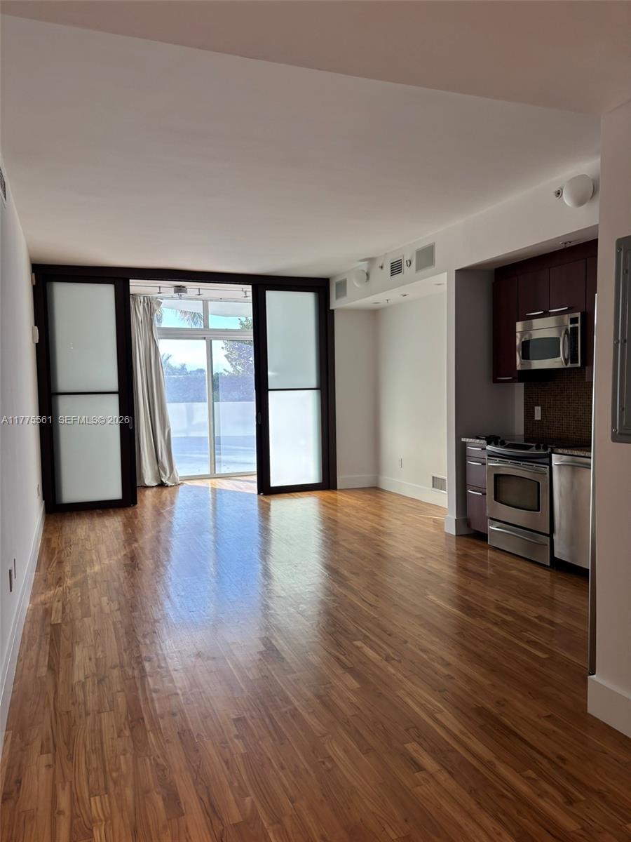 THE MERIDIAN CONDO - Residential