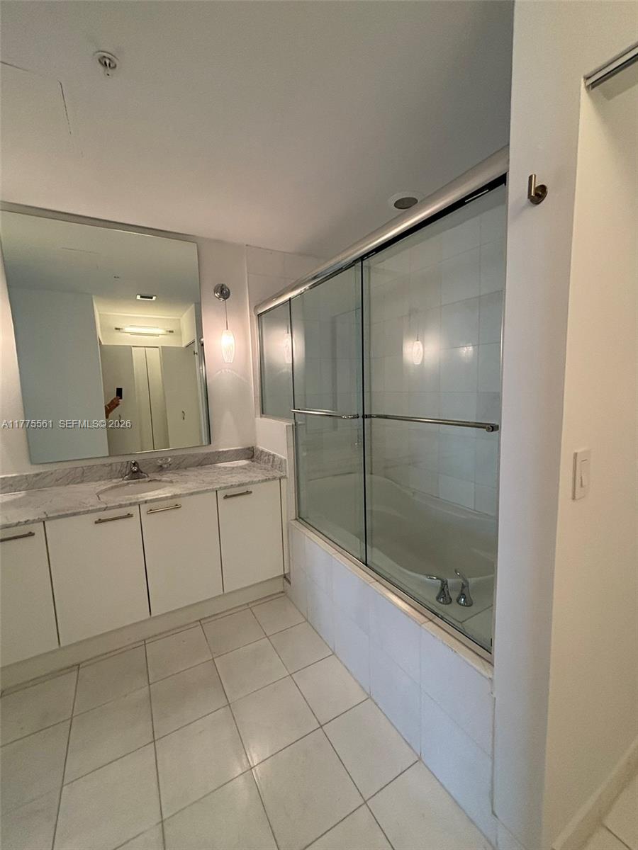 THE MERIDIAN CONDO - Residential