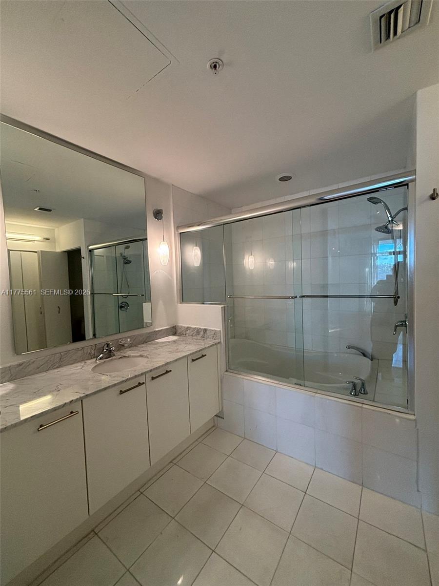 THE MERIDIAN CONDO - Residential