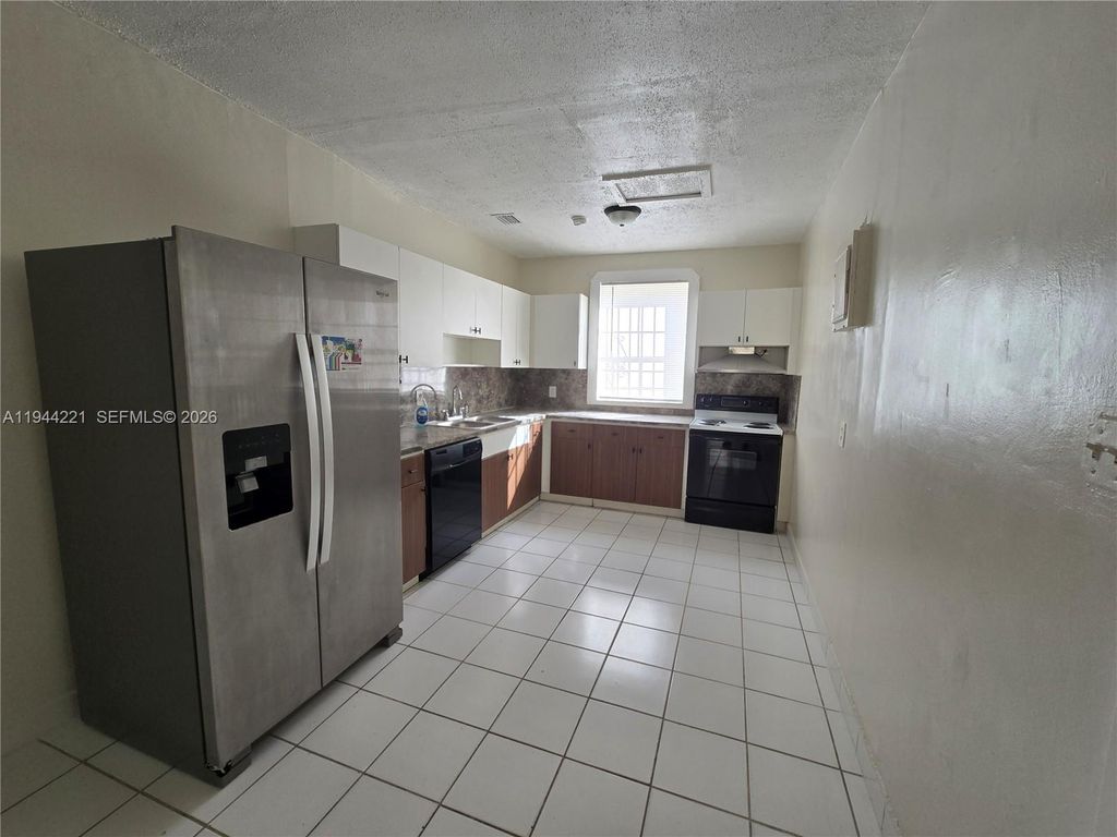 Photo of 125 NW 4th Ave #125, Dania Beach, FL 33004 (MLS # A11944221)
