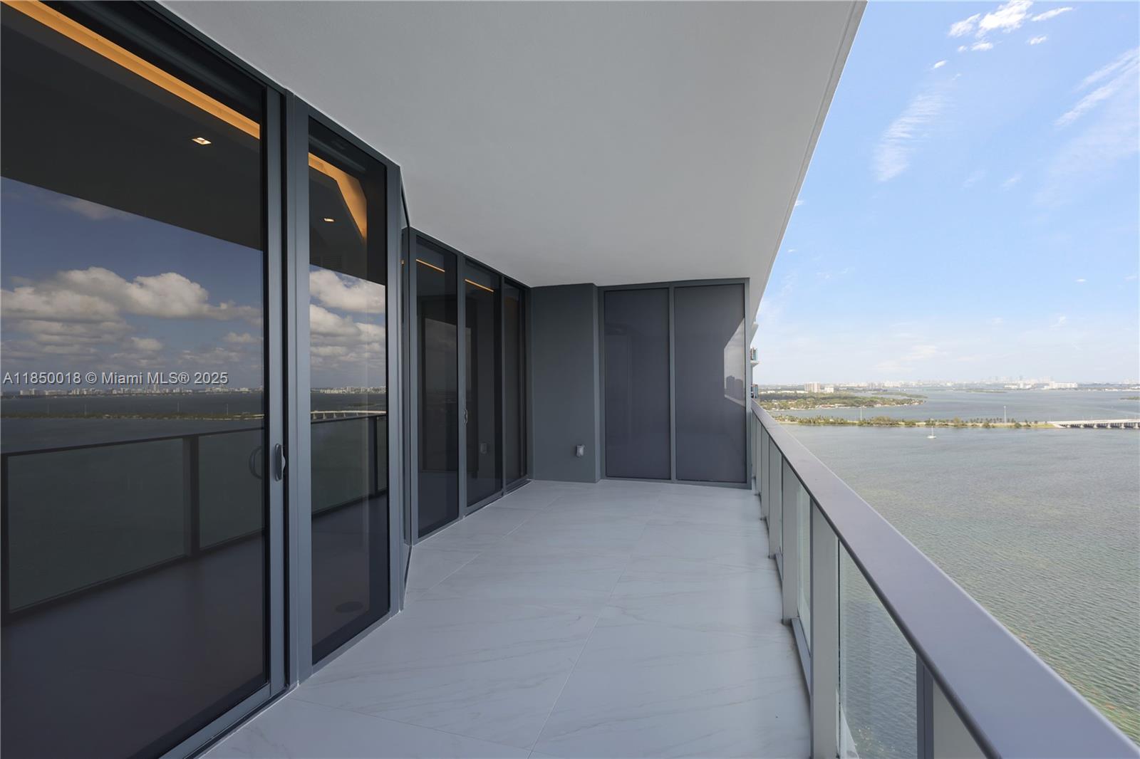 ARIA RESERVE - Residential