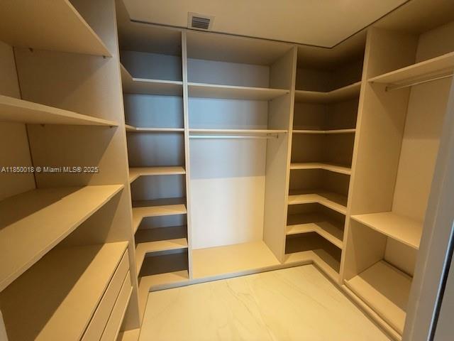 ARIA RESERVE - Residential