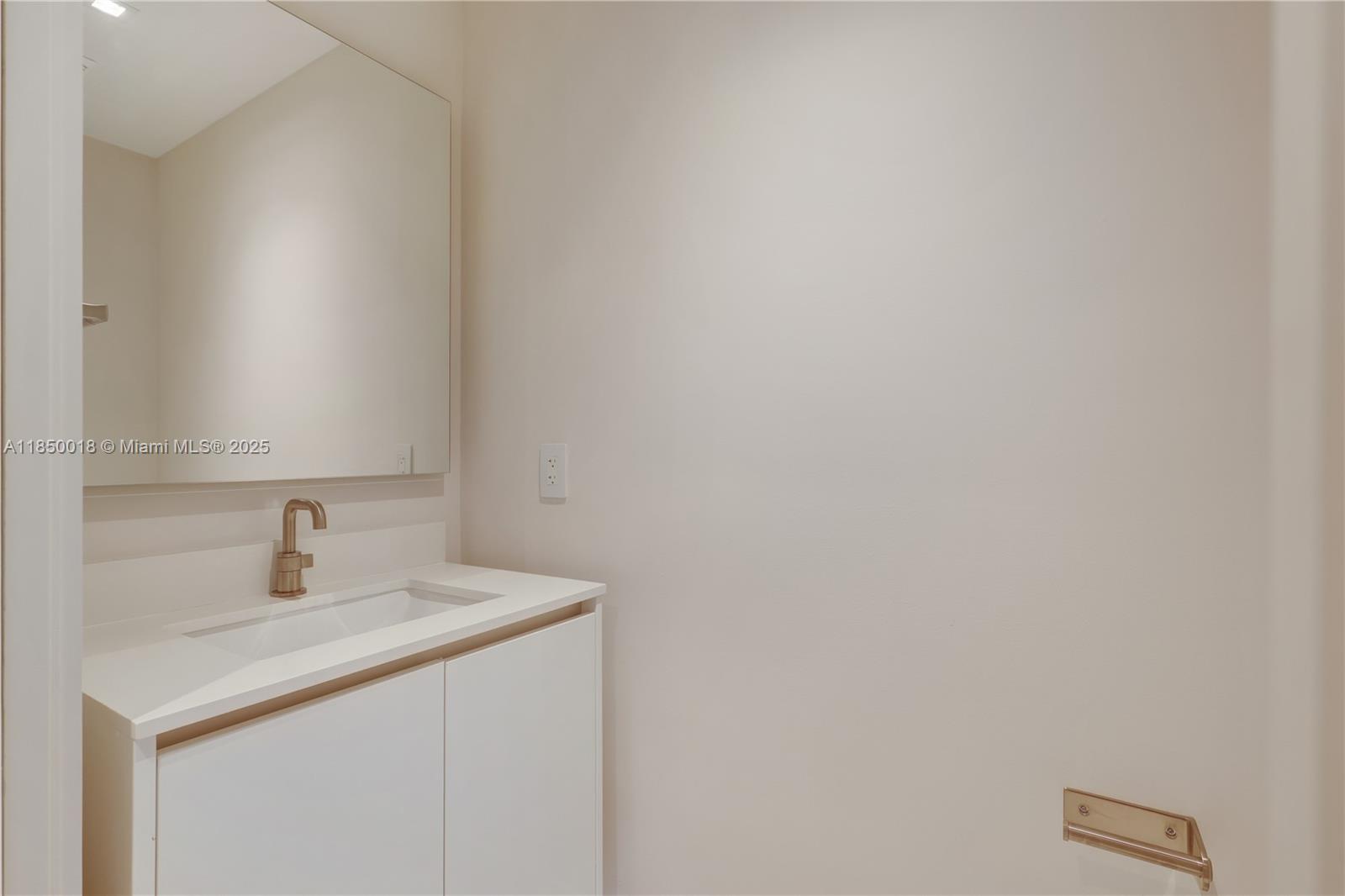 ARIA RESERVE - Residential