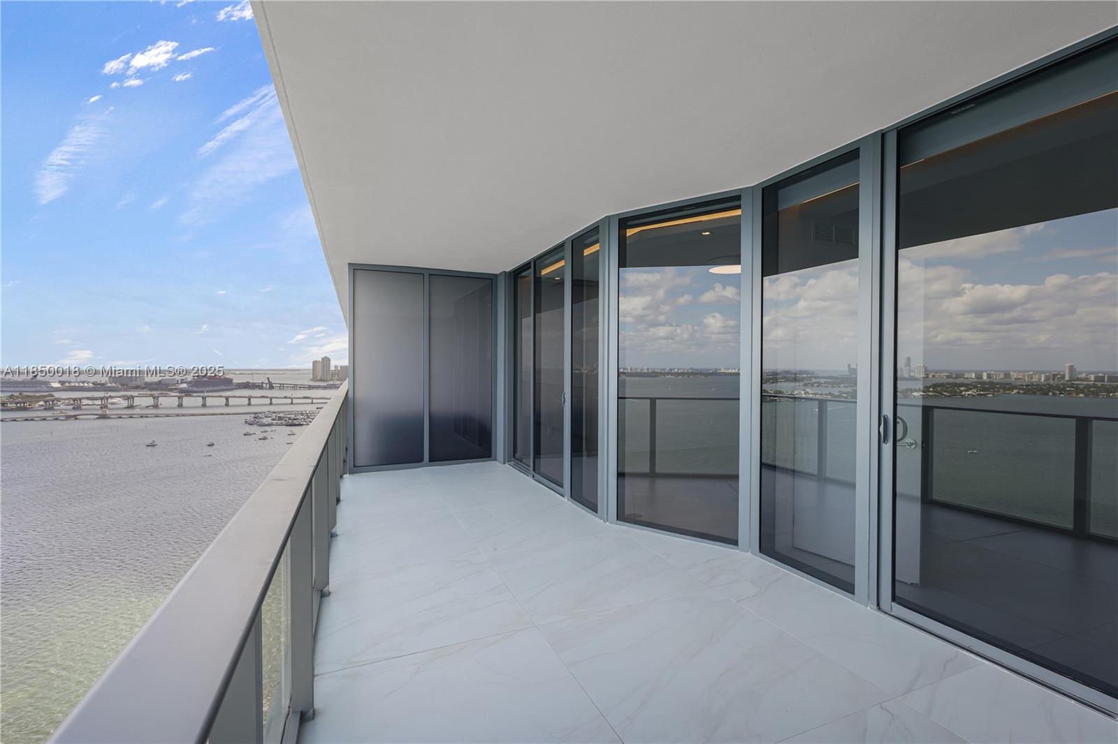 ARIA RESERVE - Residential