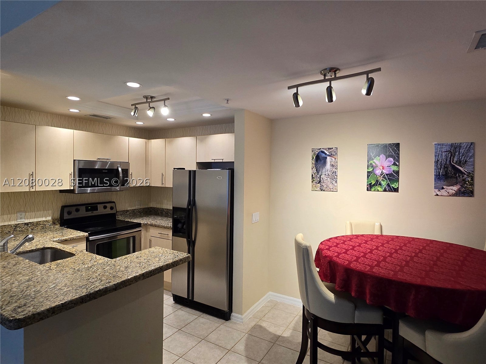 2107 SE 10th Ave 818