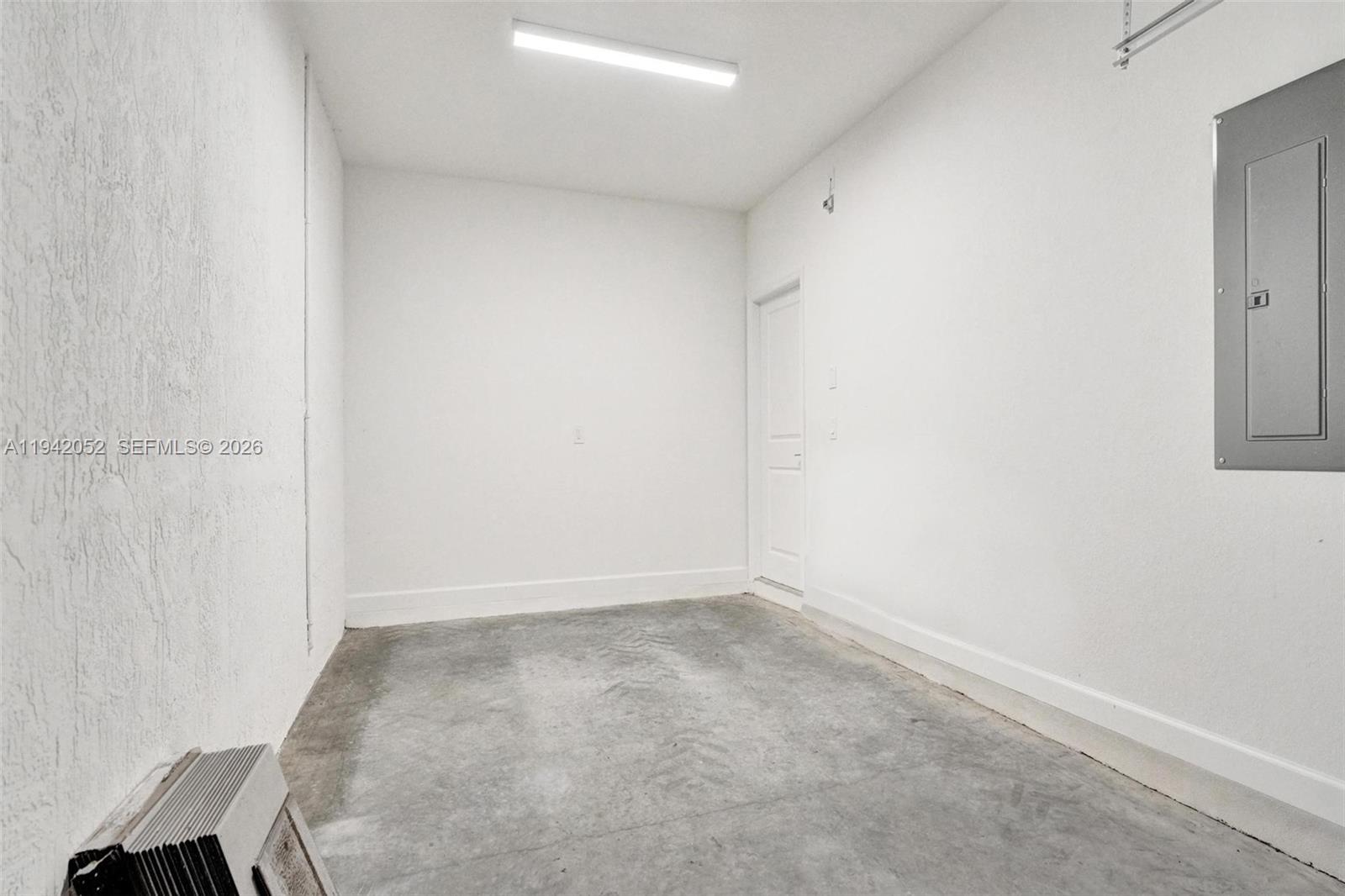 WYNDHAM LAKES PLAZA - Residential