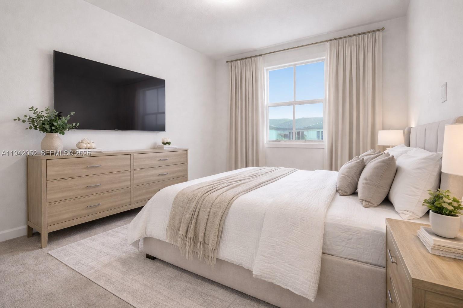 WYNDHAM LAKES PLAZA - Residential