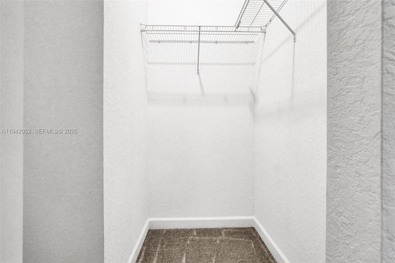 WYNDHAM LAKES PLAZA - Residential