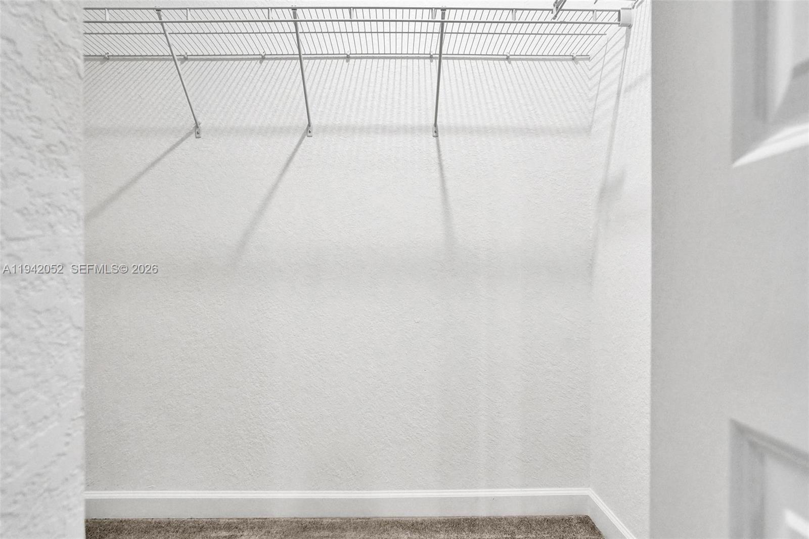 WYNDHAM LAKES PLAZA - Residential