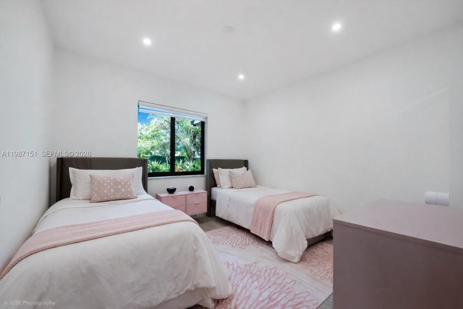 CHARLOTTE ESTATES - Residential