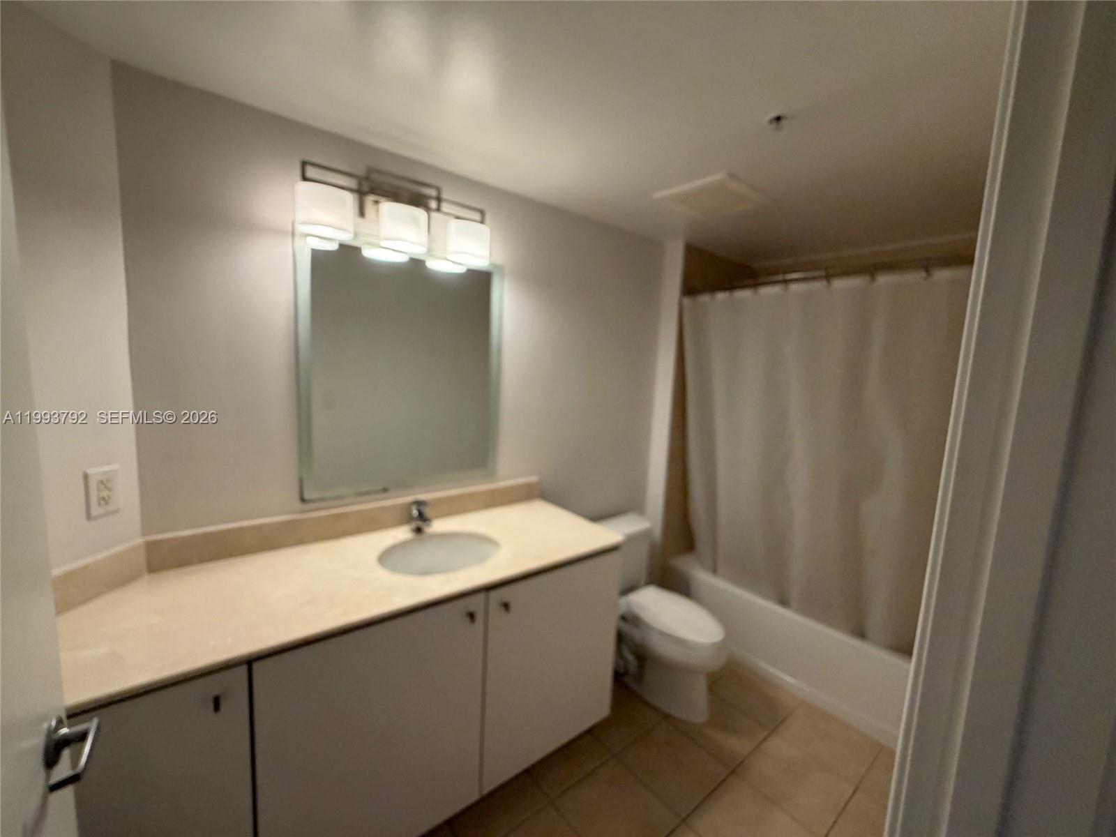 METROPOLIS I AT DADELAND - Residential Lease