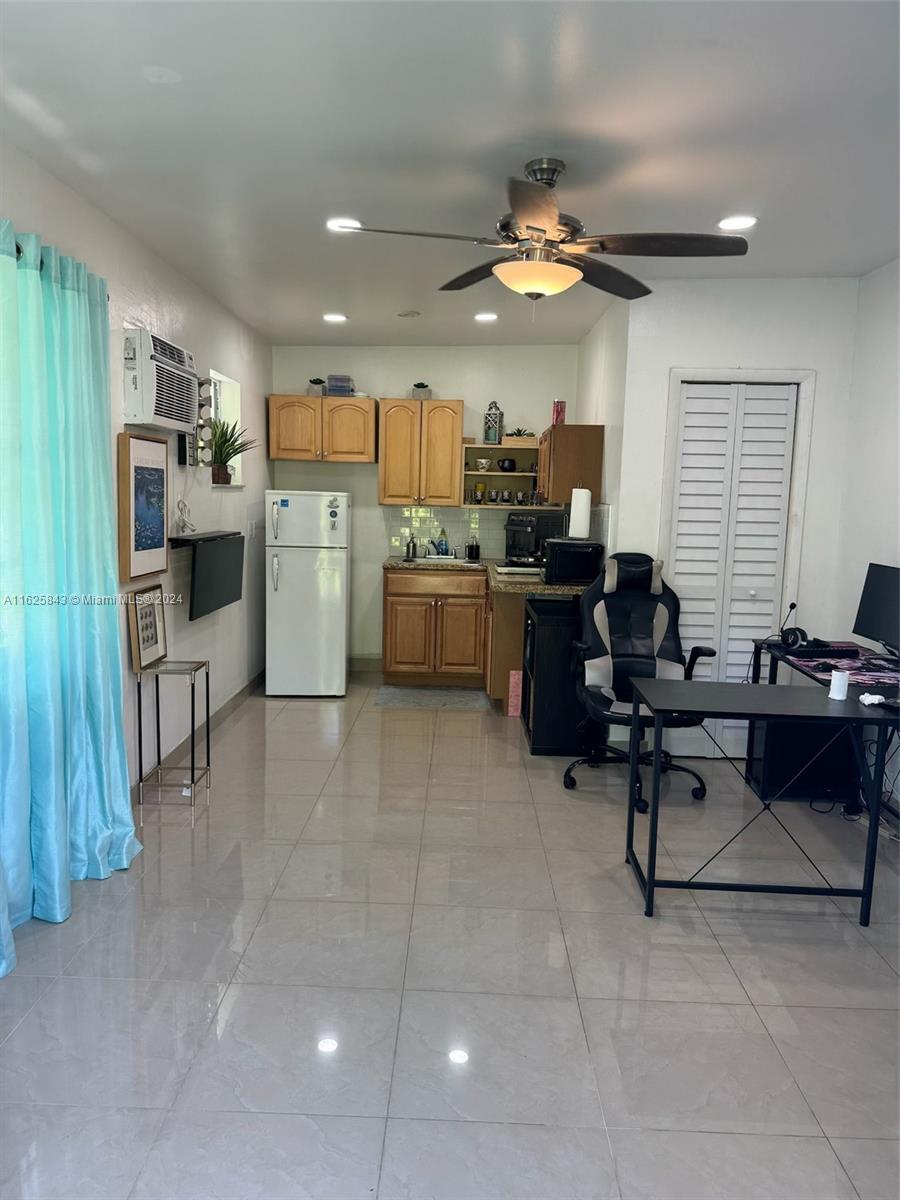 BIRD ROAD TERRACE - Residential