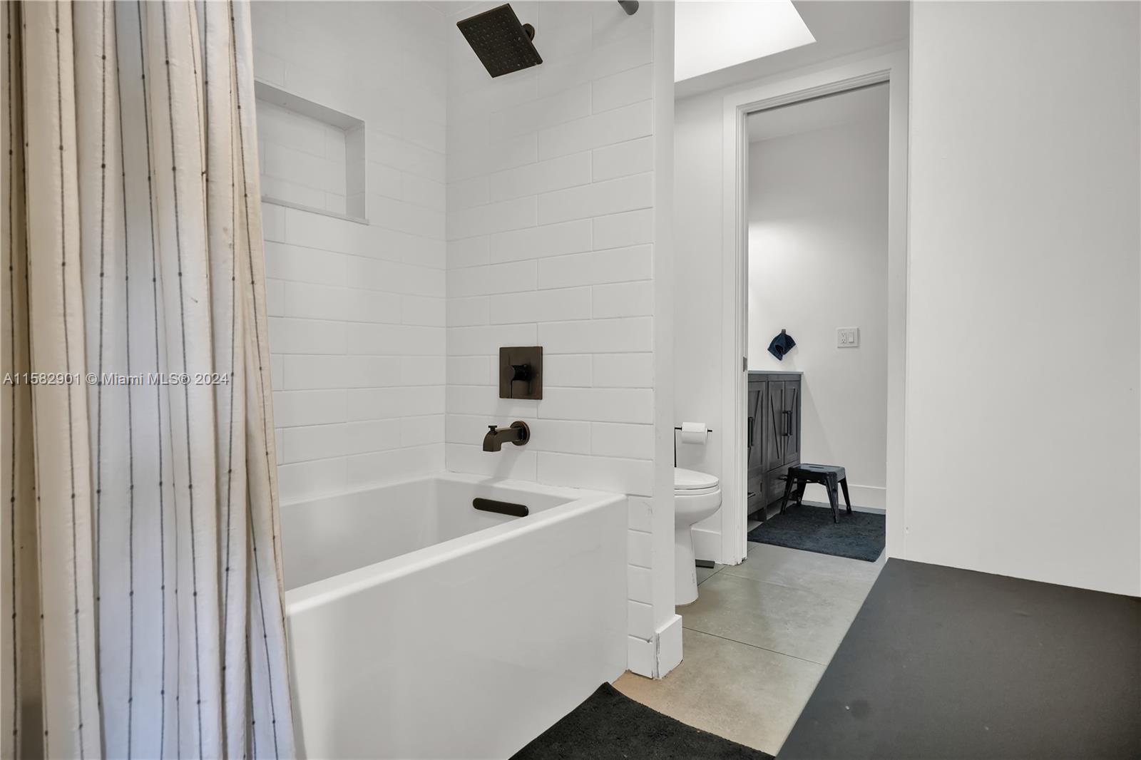 CUTLER HAMMOCK - Residential Lease