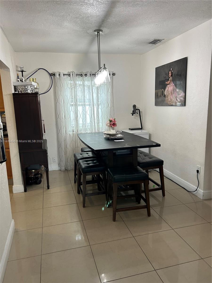 GOLDEN HIGHLANDS EST - Residential Lease