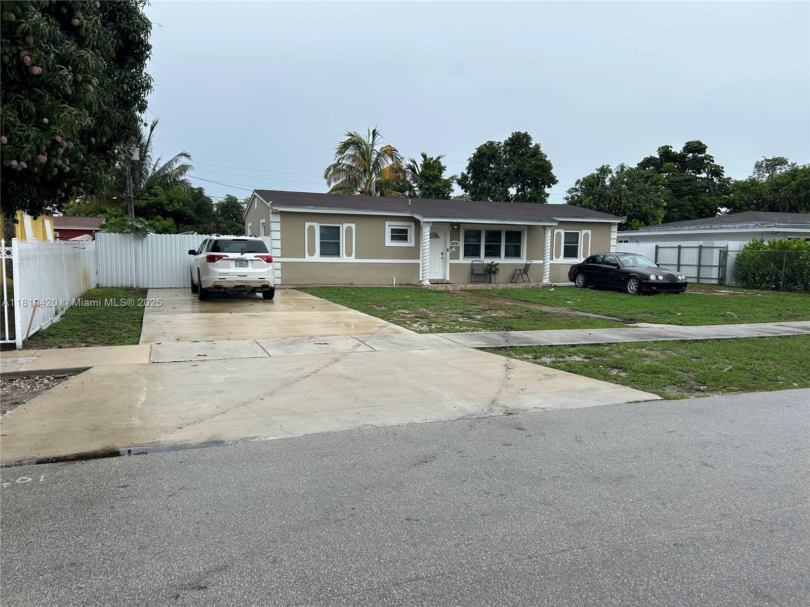 15701 Nw 28th Ct, Miami Gardens, Broward County, Florida - 4 Bedrooms  
2 Bathrooms - 