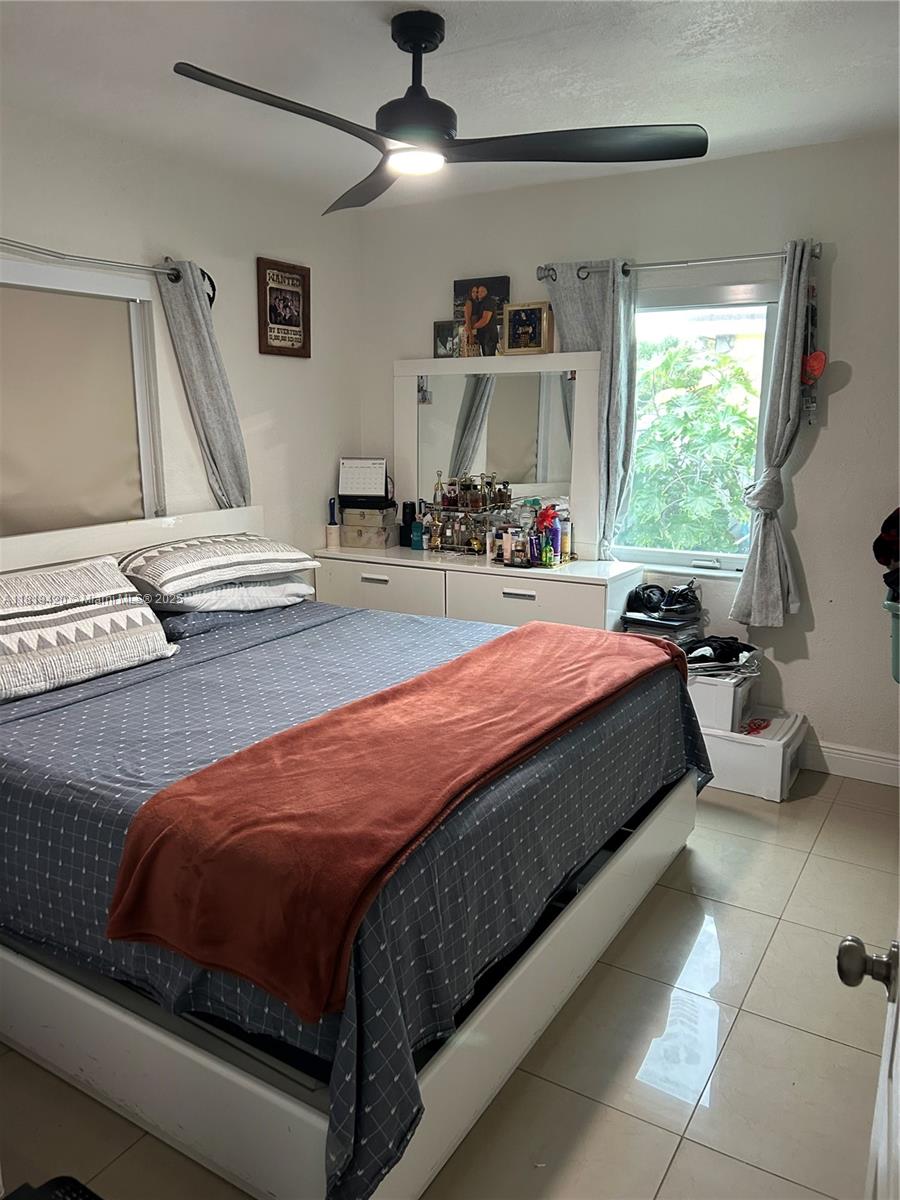 GOLDEN HIGHLANDS EST - Residential Lease