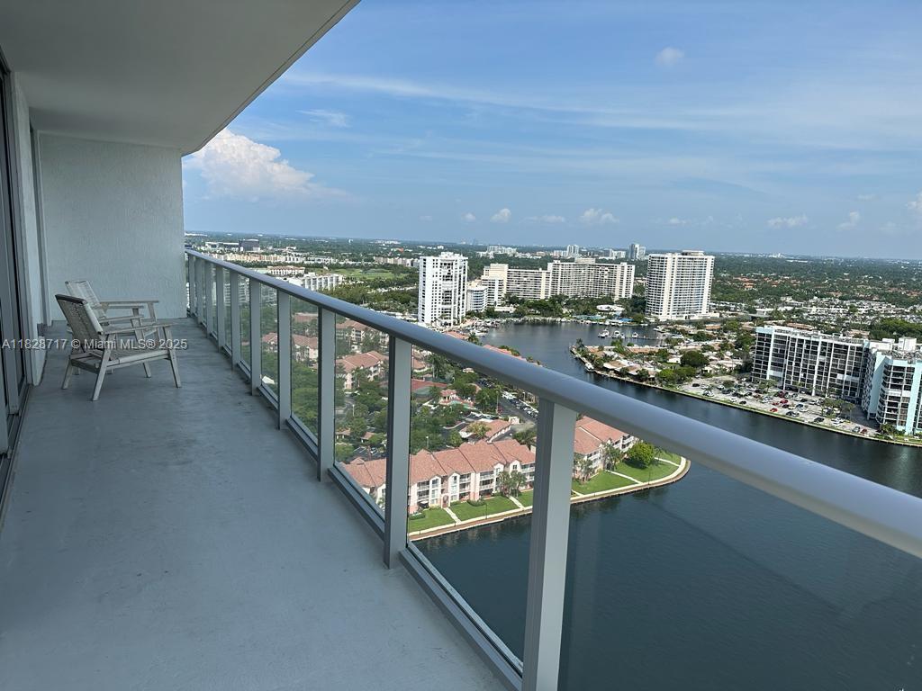 4010 S Ocean Dr R2301