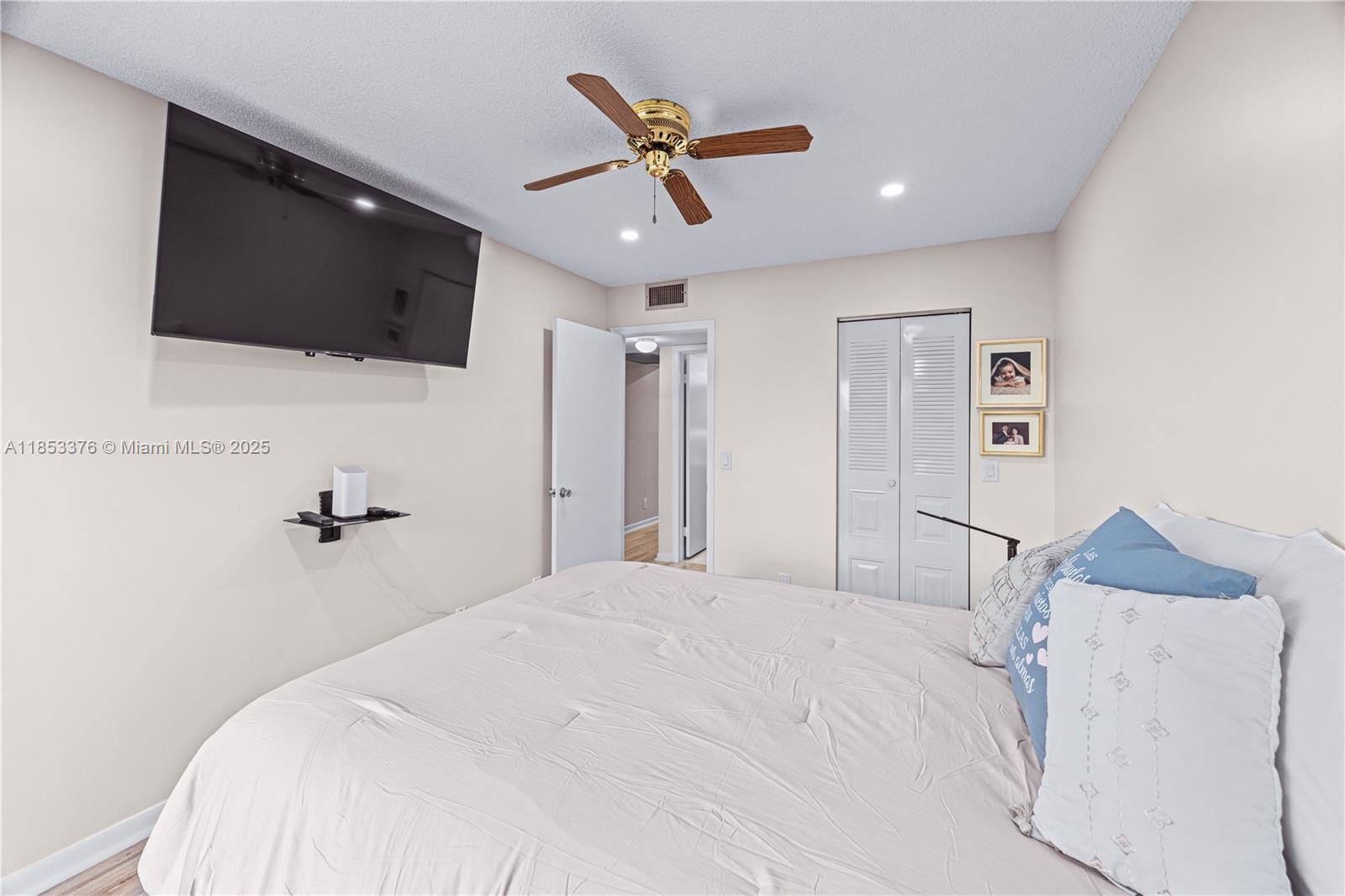 KINGSLEY AT CENTURY VILLA - Residential