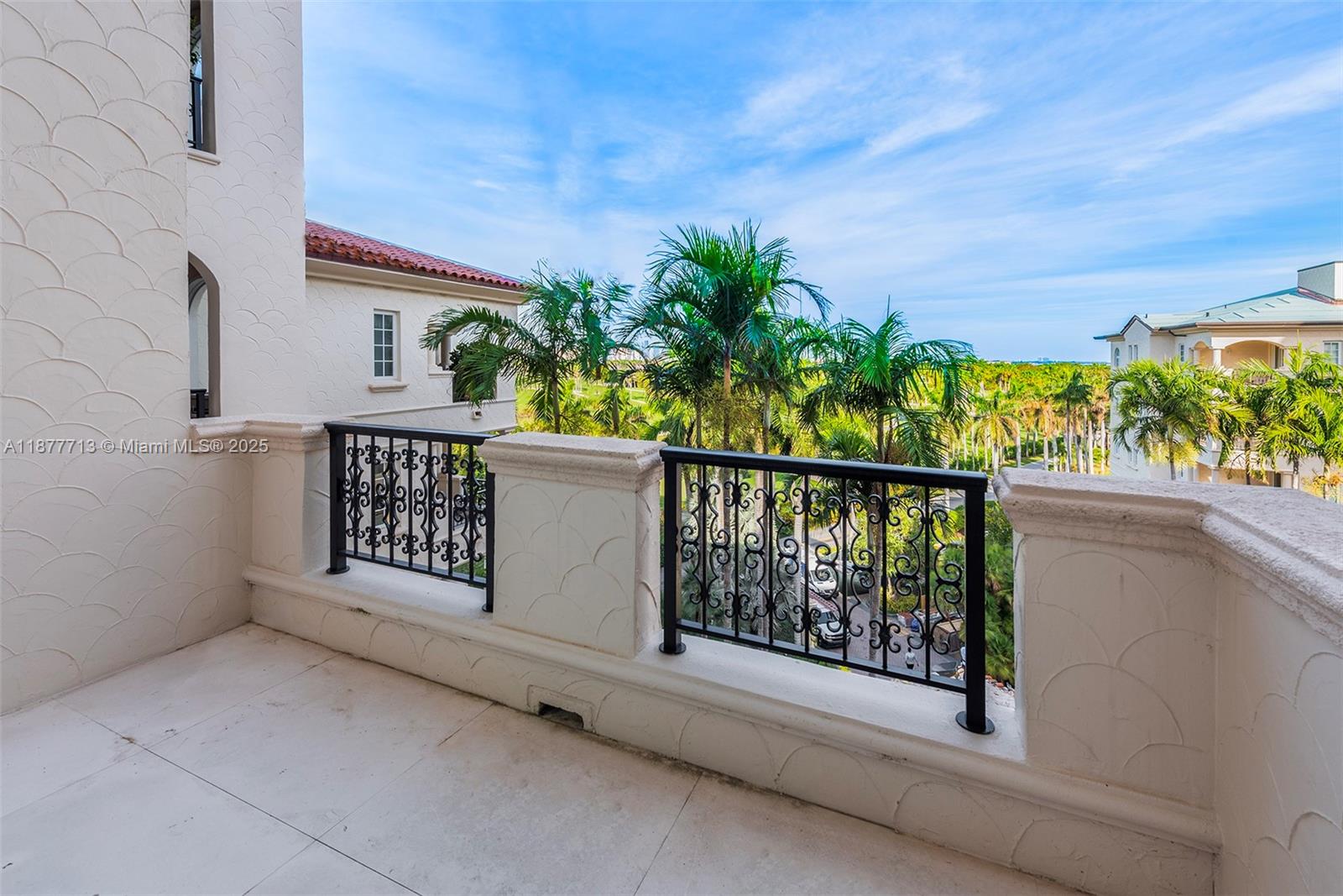 OCEANSIDE @ FISHER ISL CO - Residential