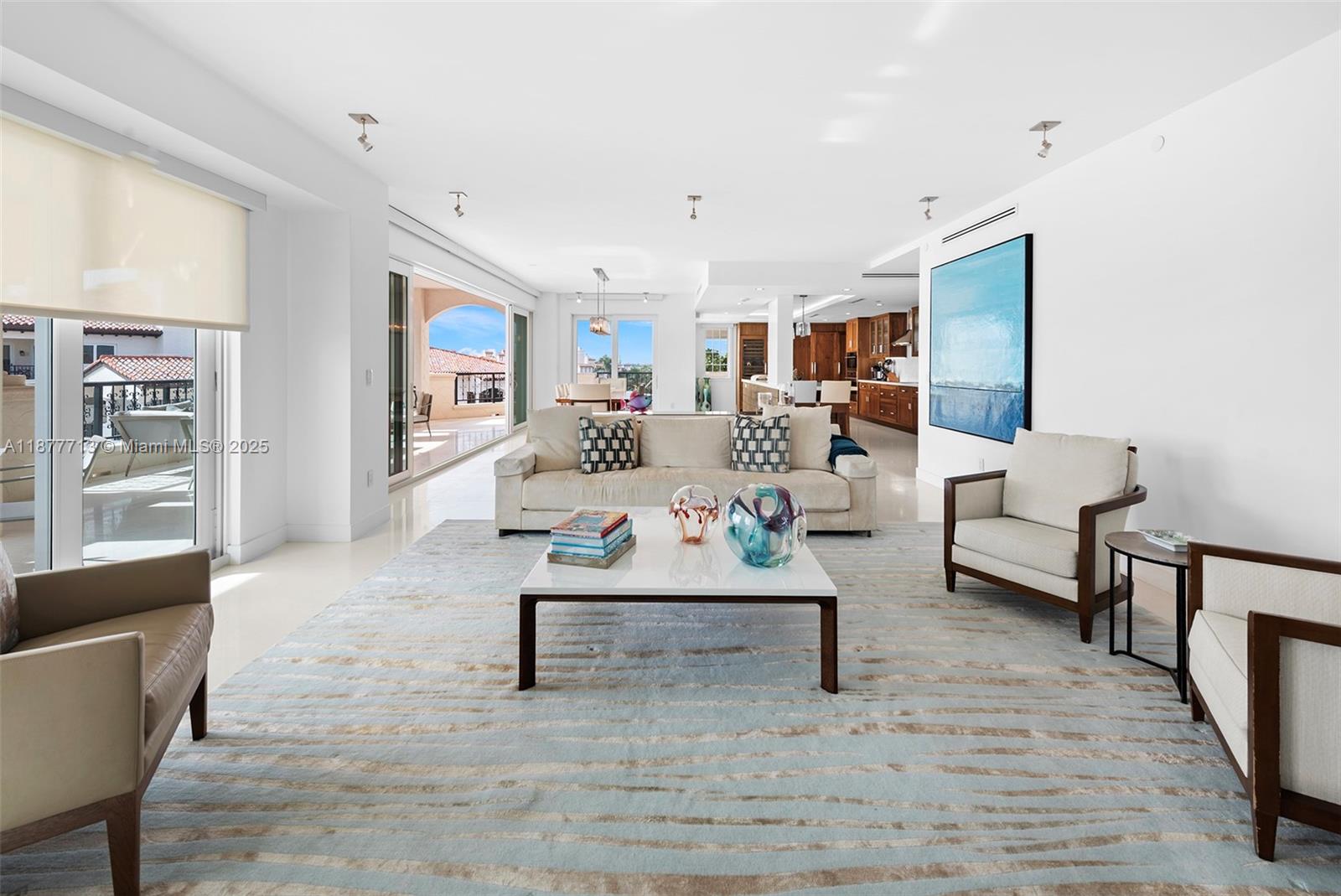 OCEANSIDE @ FISHER ISL CO - Residential