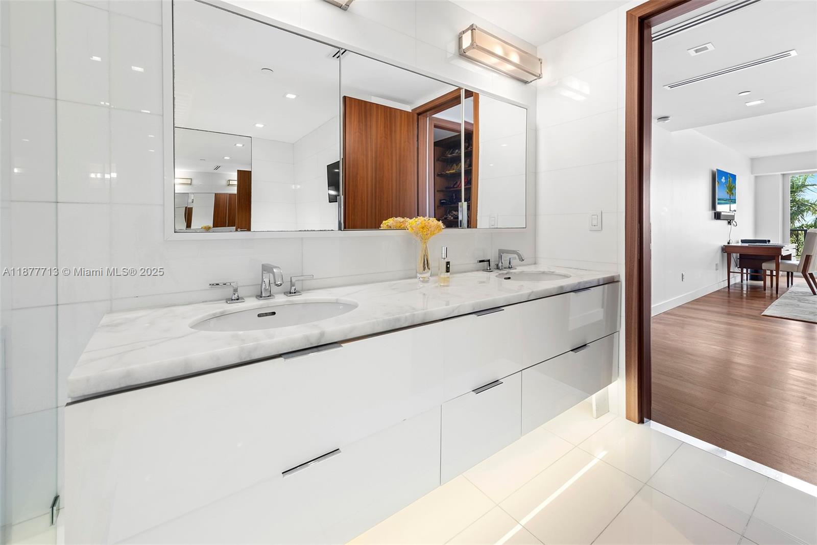 OCEANSIDE @ FISHER ISL CO - Residential