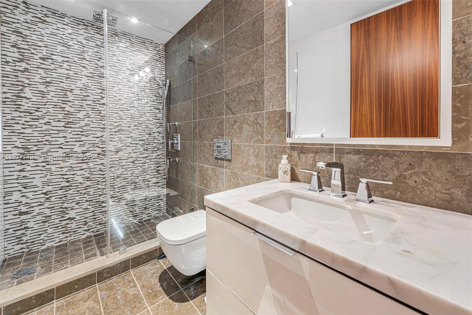 OCEANSIDE @ FISHER ISL CO - Residential