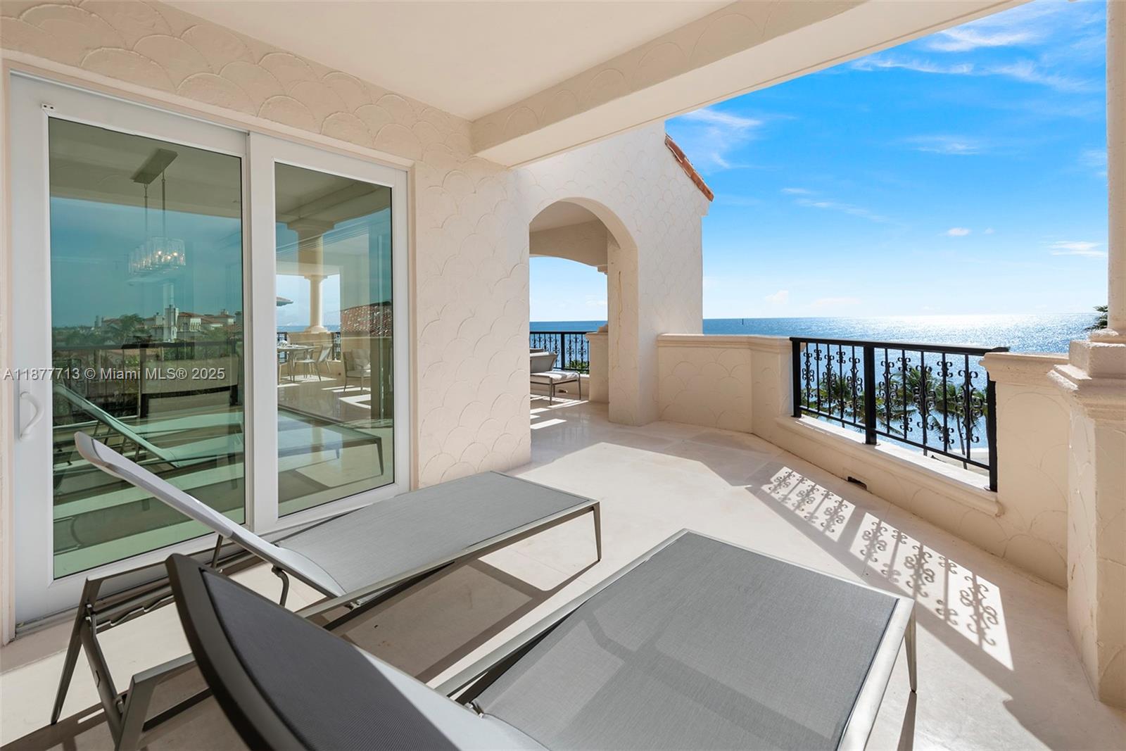 OCEANSIDE @ FISHER ISL CO - Residential