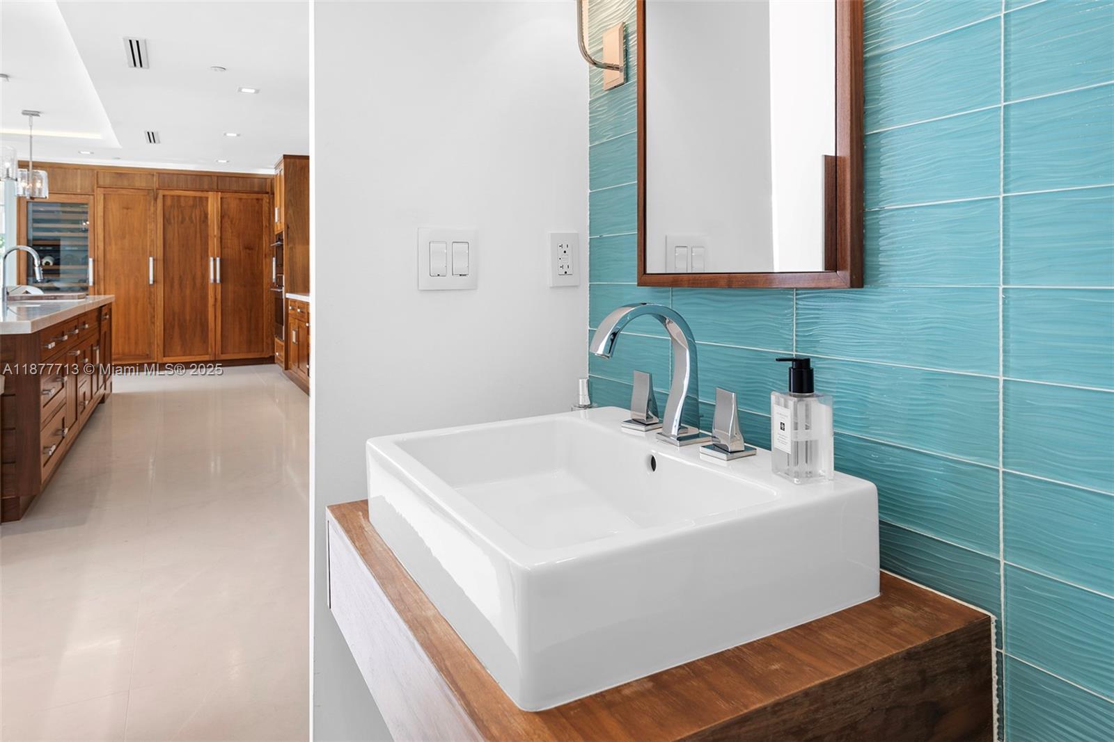 OCEANSIDE @ FISHER ISL CO - Residential