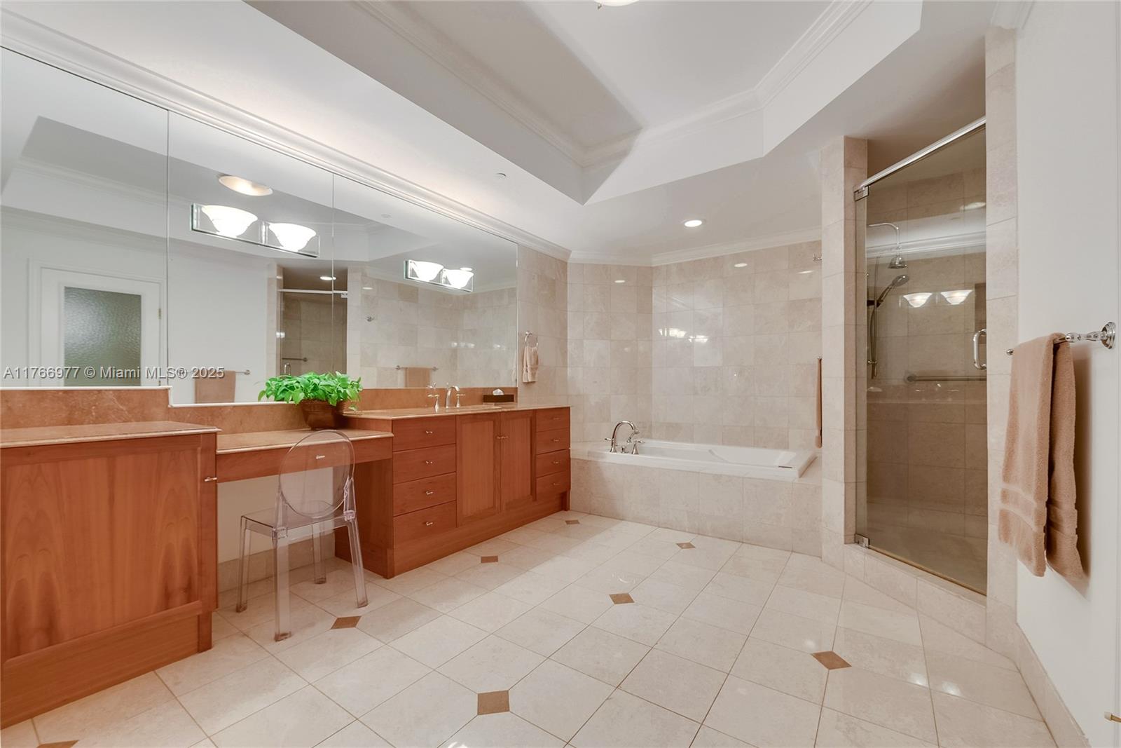 THE GABLES CONDO - Residential