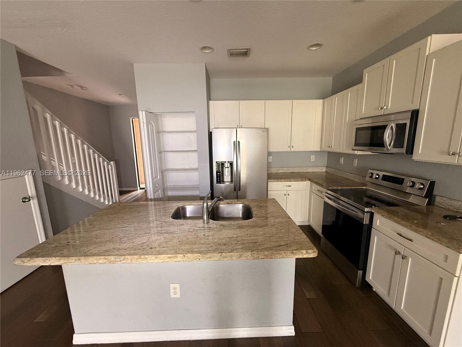 1040 NW 33rd Ct 1040