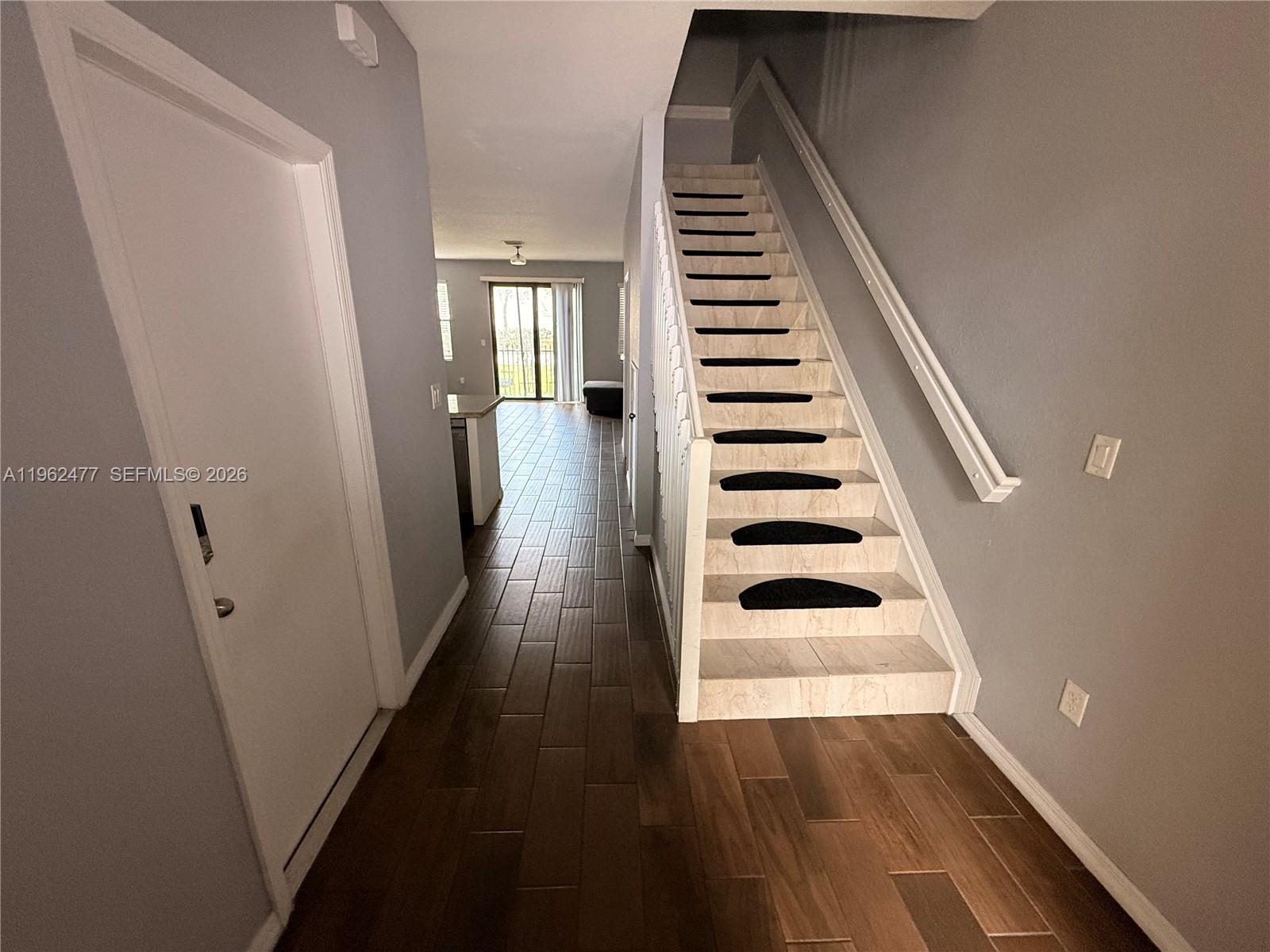 1040 NW 33rd Ct 1040