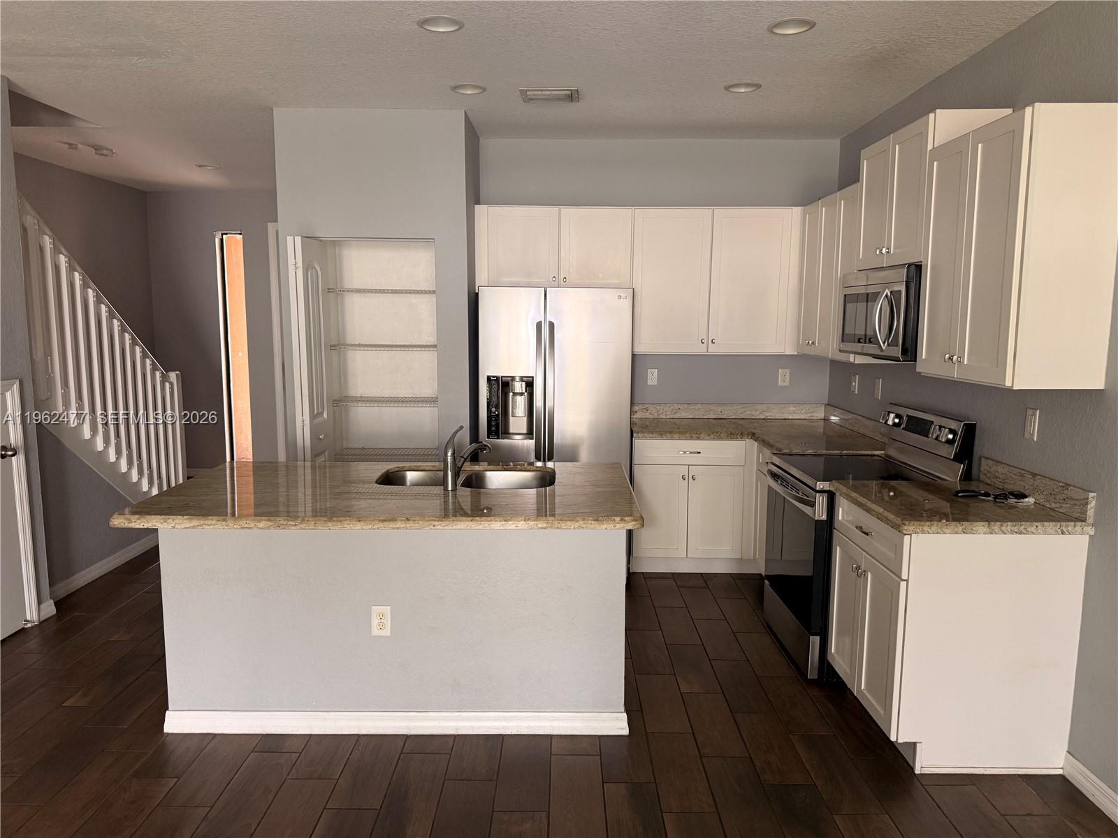 1040 NW 33rd Ct 1040