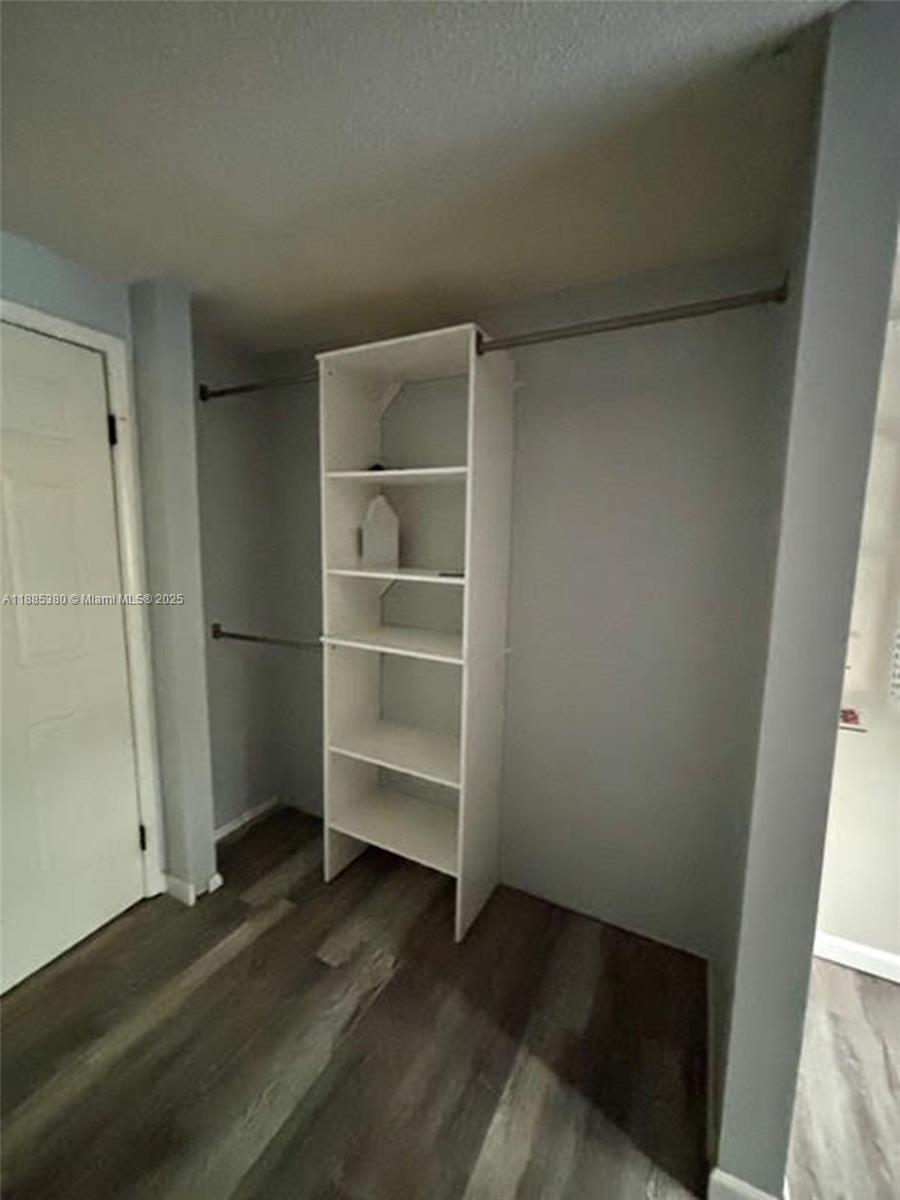 BAYSHORE ESTATES - Residential