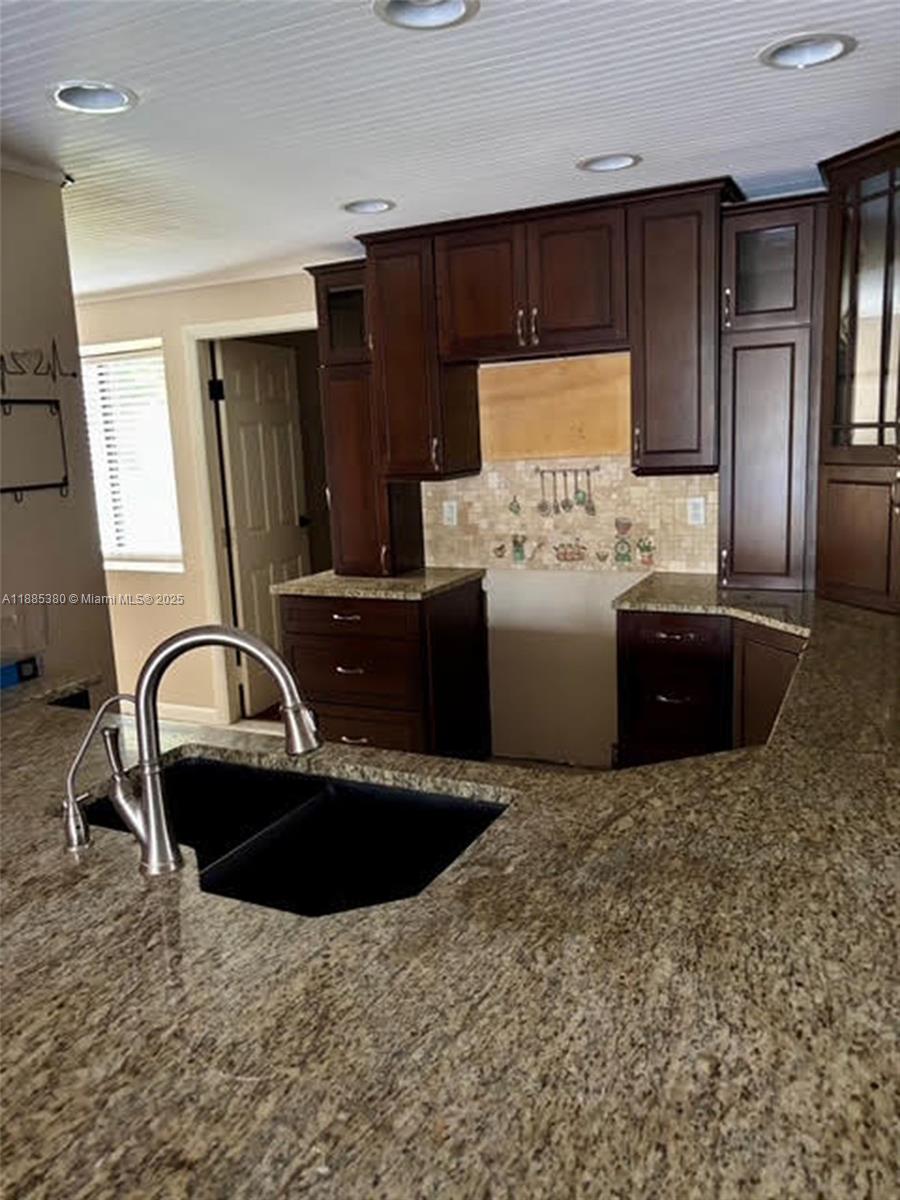 BAYSHORE ESTATES - Residential