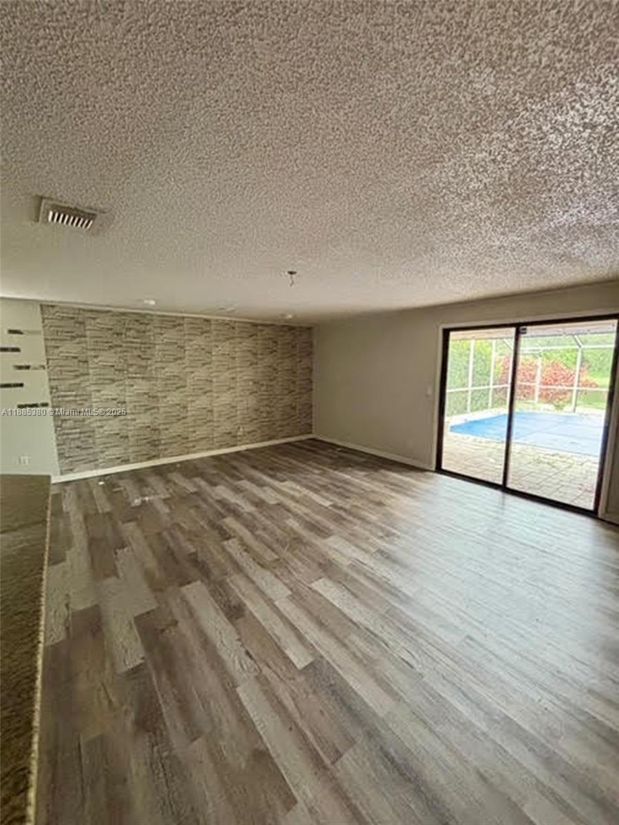 BAYSHORE ESTATES - Residential