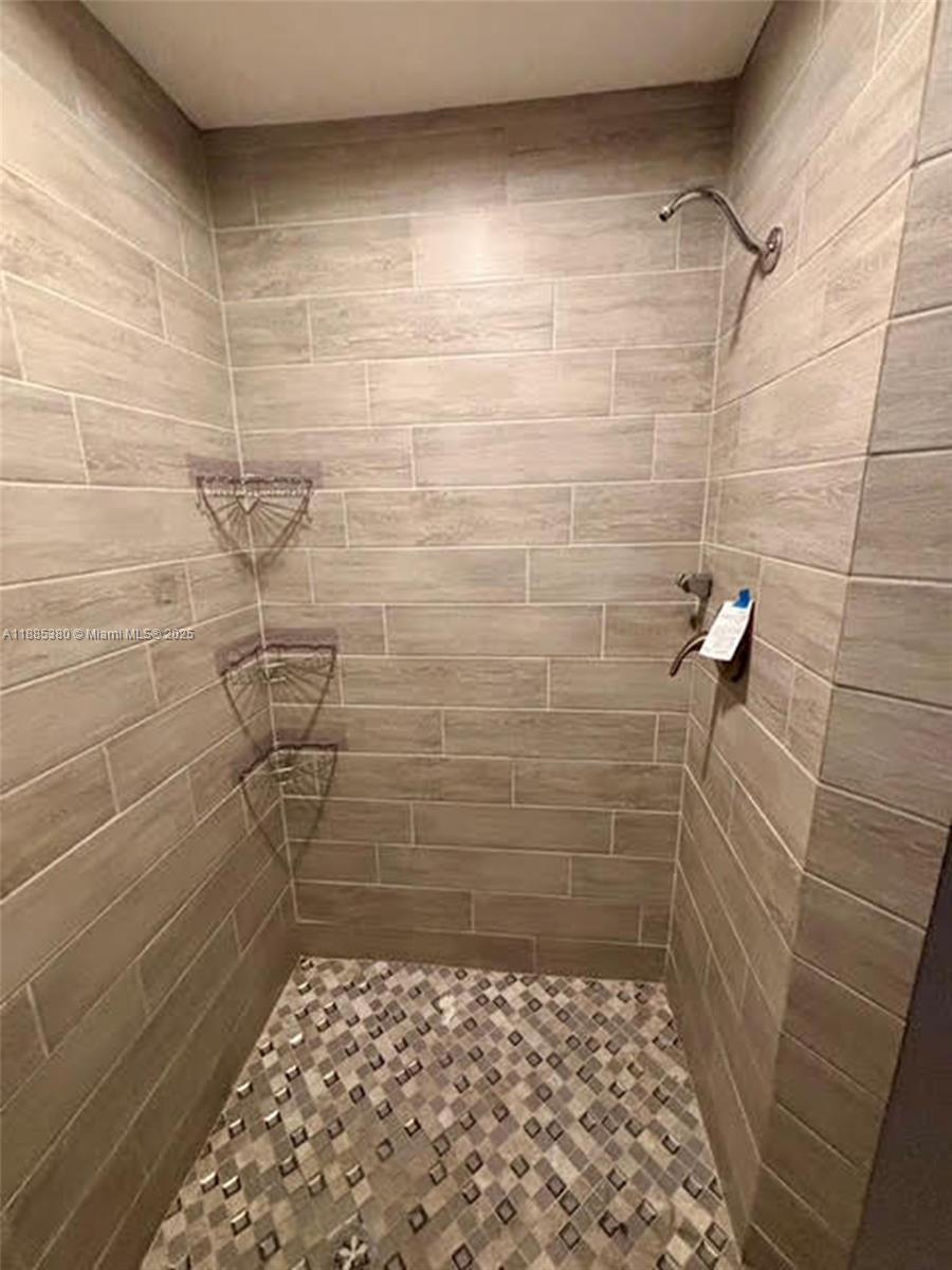 BAYSHORE ESTATES - Residential