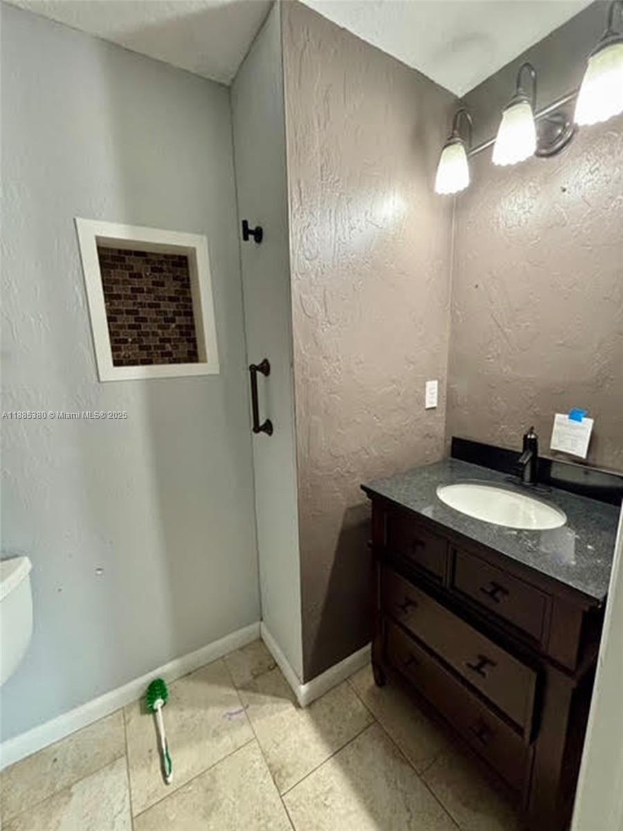 BAYSHORE ESTATES - Residential