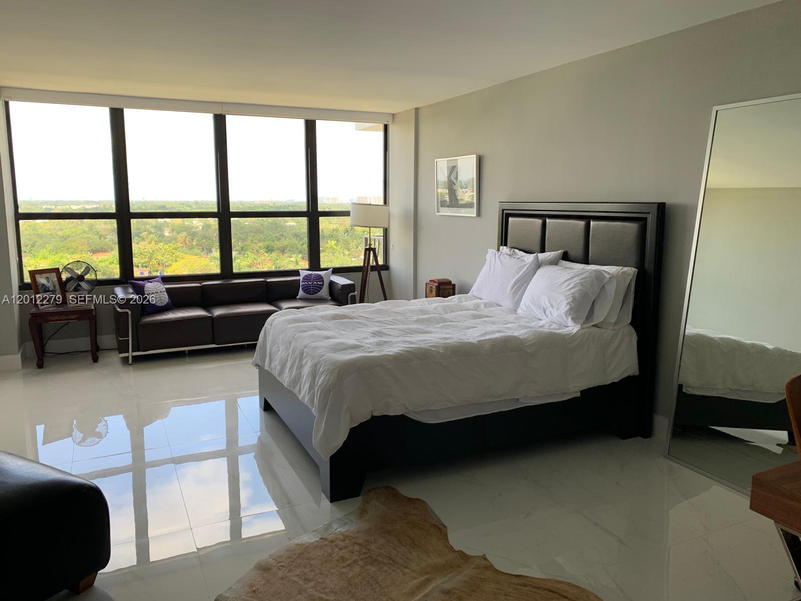 THE PALM BAY YACHT CLUB C - Residential