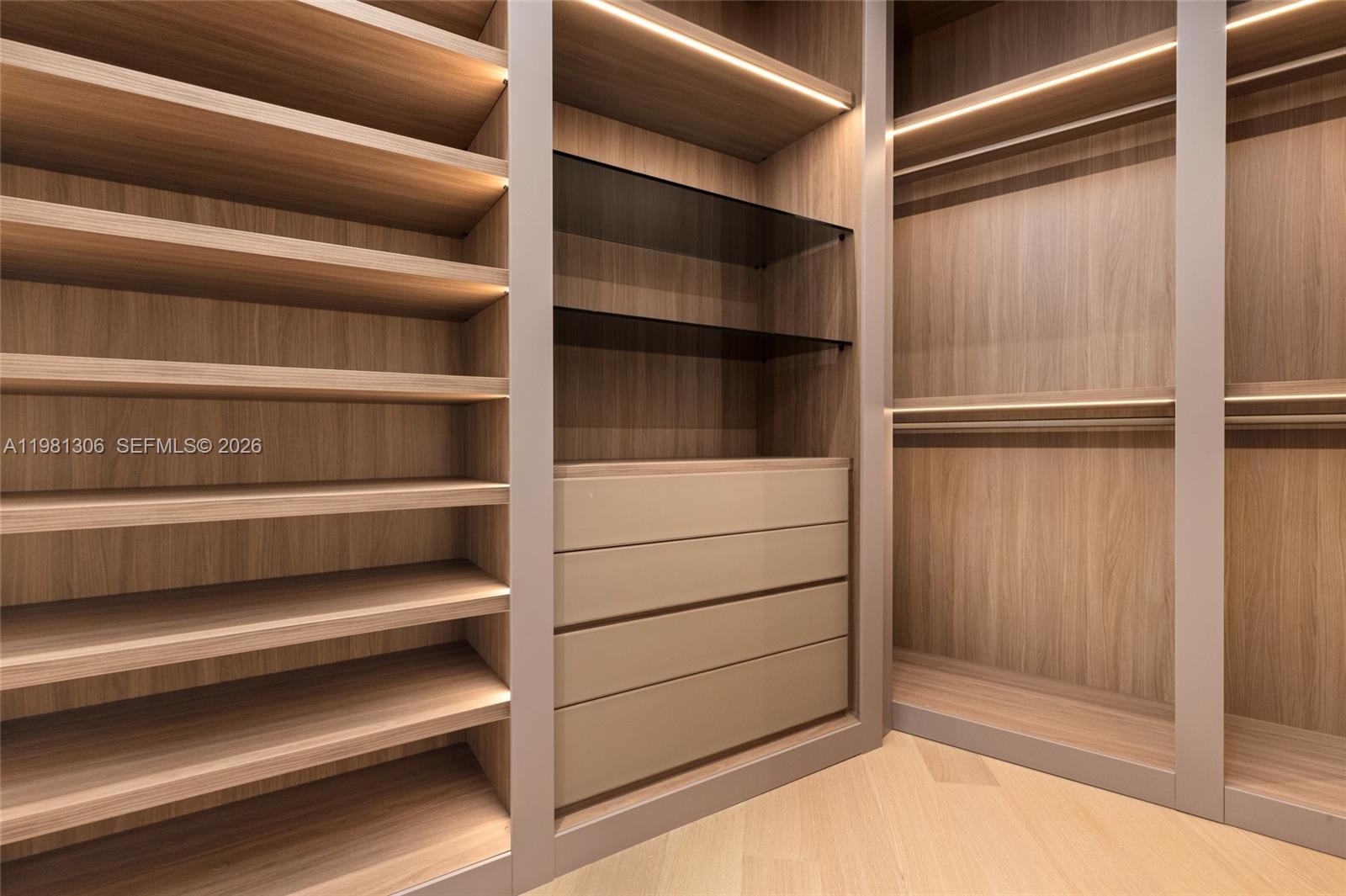 GOLDEN ISLES SEC A REV PL - Residential