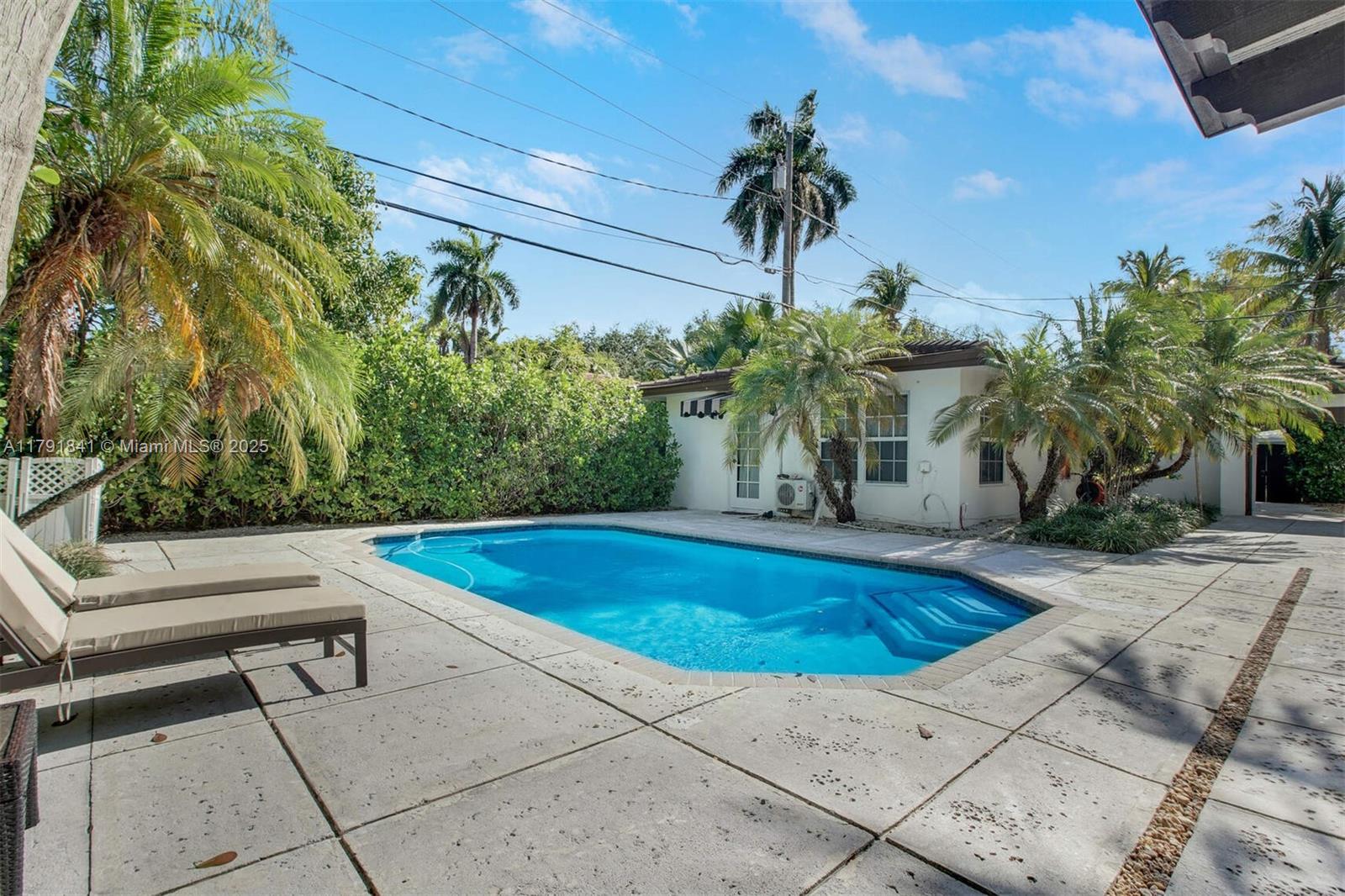 CORAL GABLES RIVIERA SEC - Residential