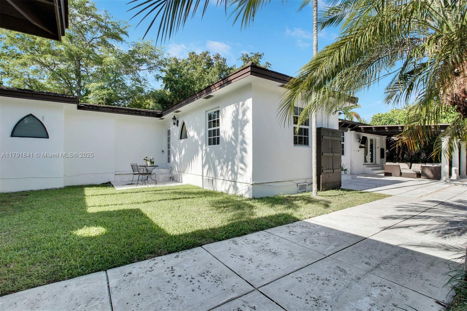 1161 Sunset Rd
