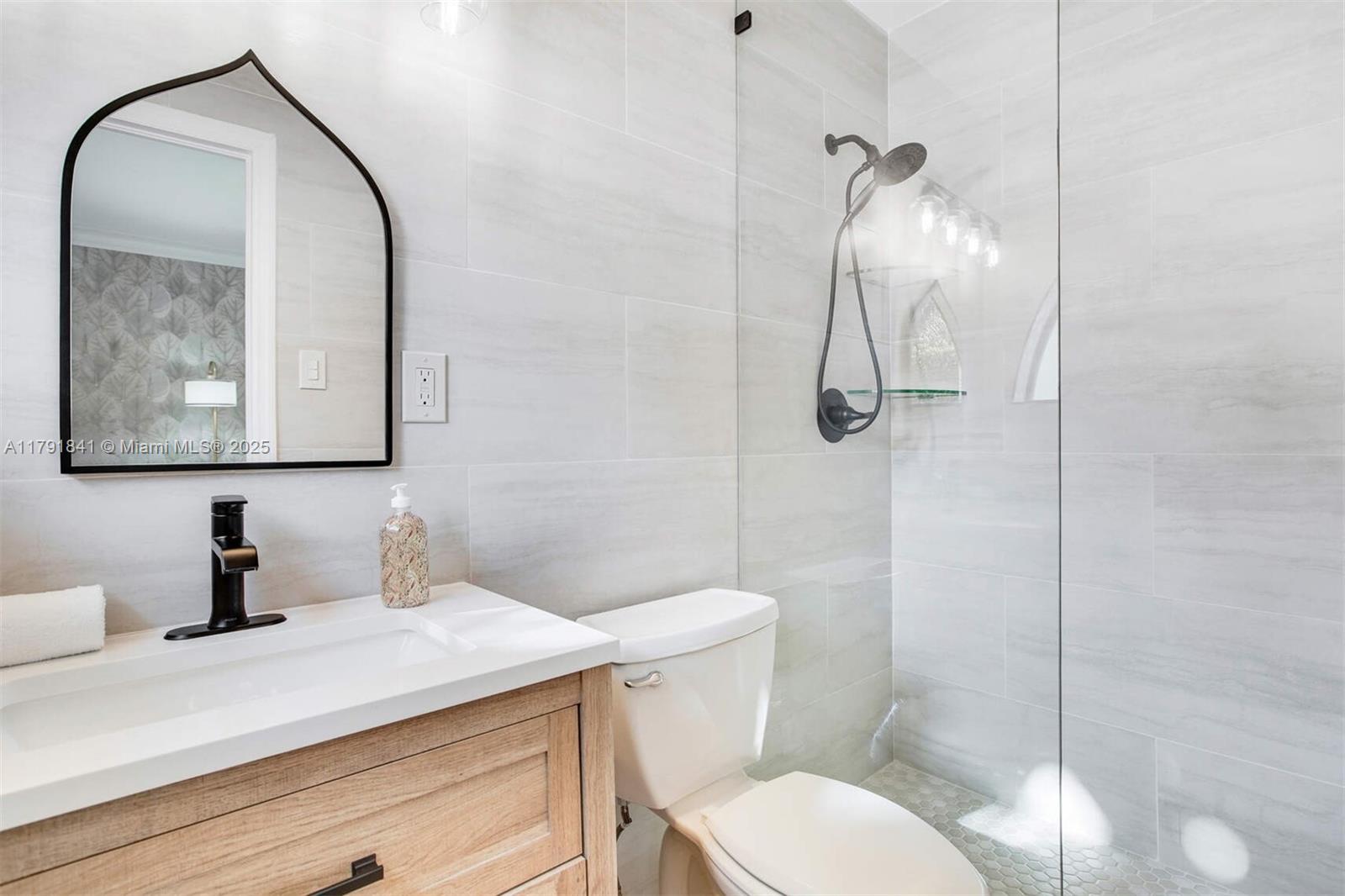 CORAL GABLES RIVIERA SEC - Residential